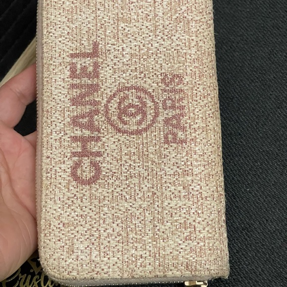 CHANEL Pink/gold Tweed Deauville Zippy Wallet with Gold Hardware - Picture 8 of 16